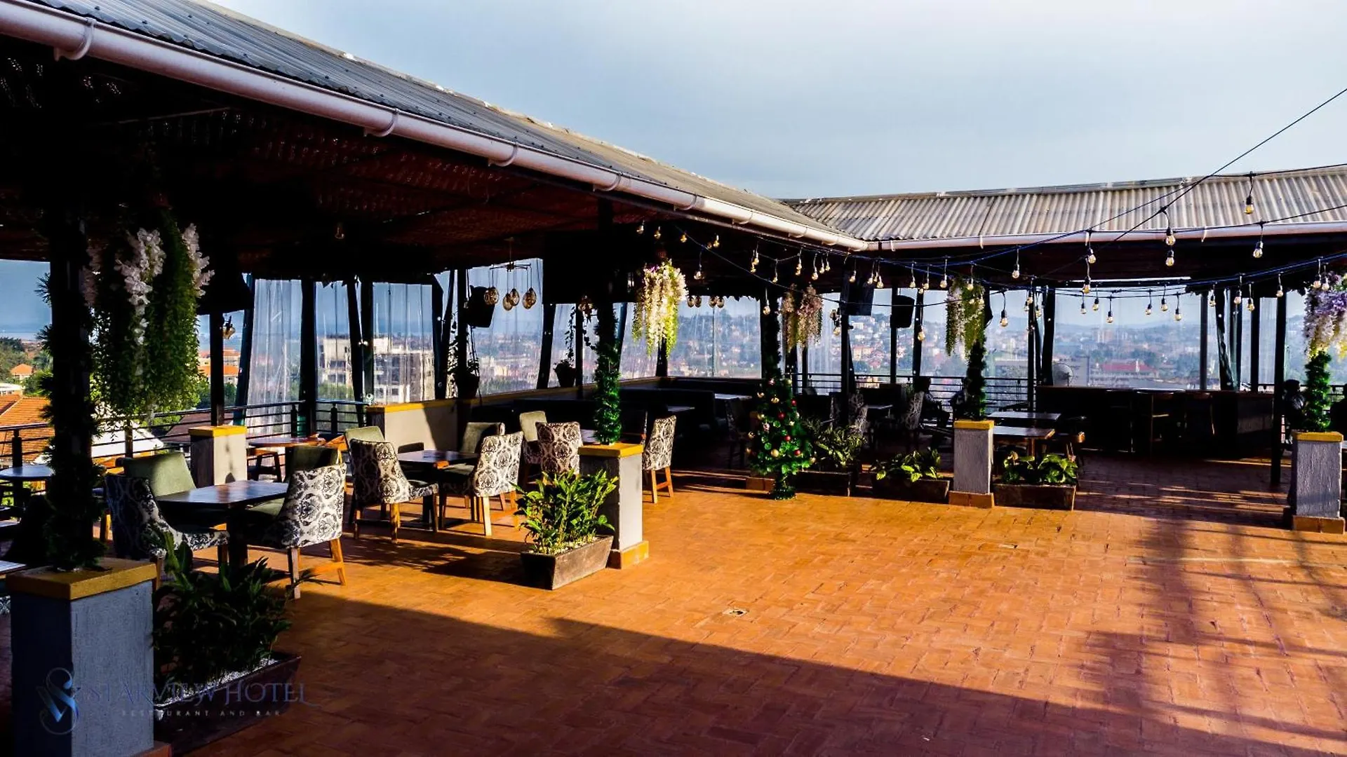 Starview Hotel Kampala 3*,
